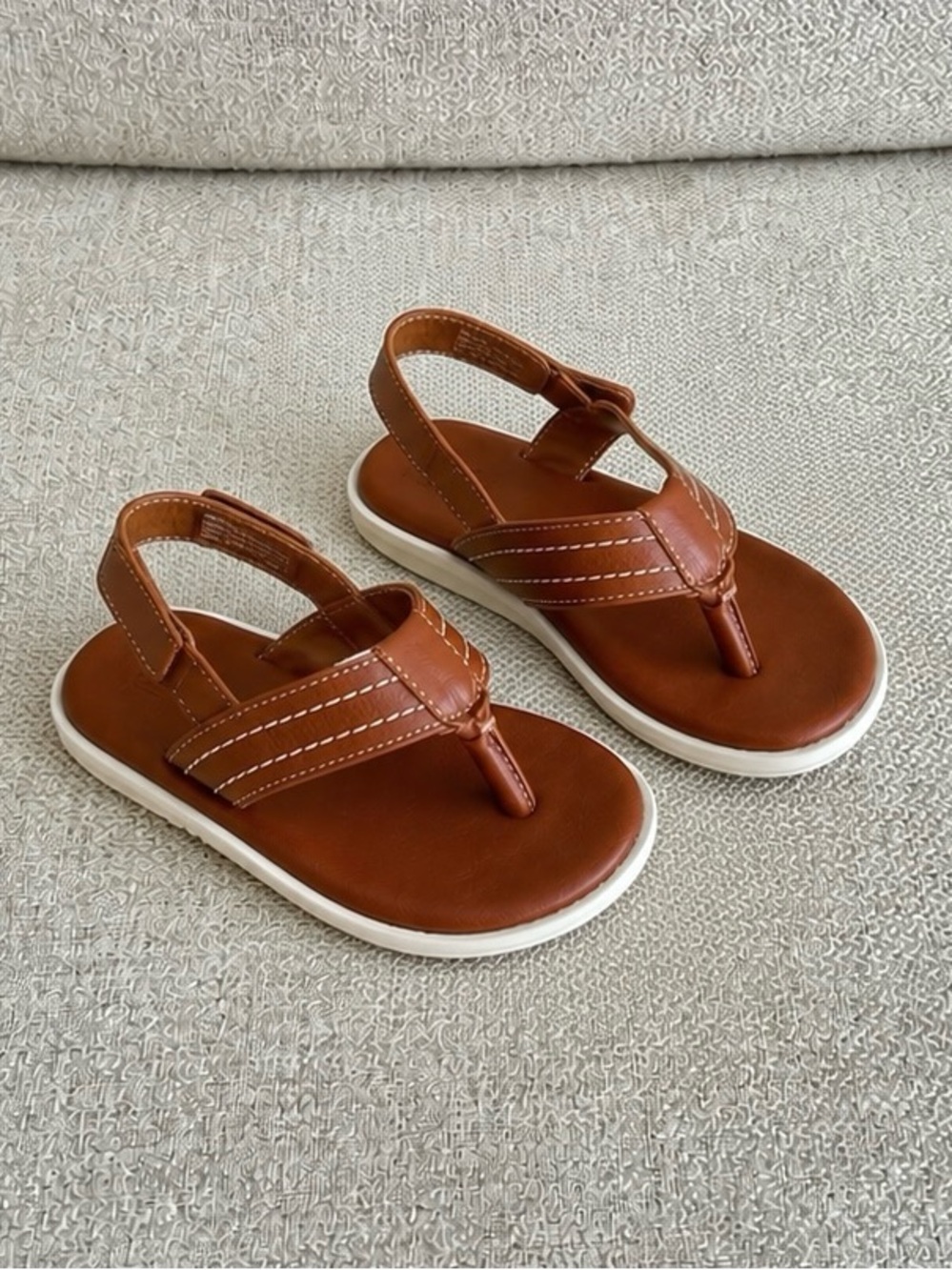 GAP Baby Faux Leather Thong Sandals | Toddler Size 9-10 | Bruno Brown | EUC